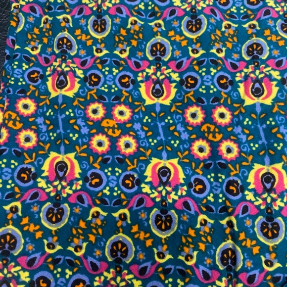 LulaRoe OS Leggings - Picture 2 of 4